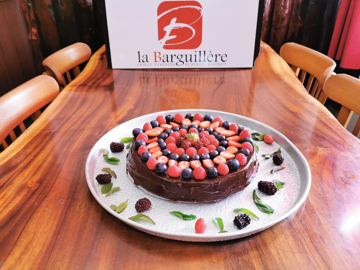 Logis Hotel Restaurant La Barguillere Saint-Pierre-de-Riviere Bagian luar foto