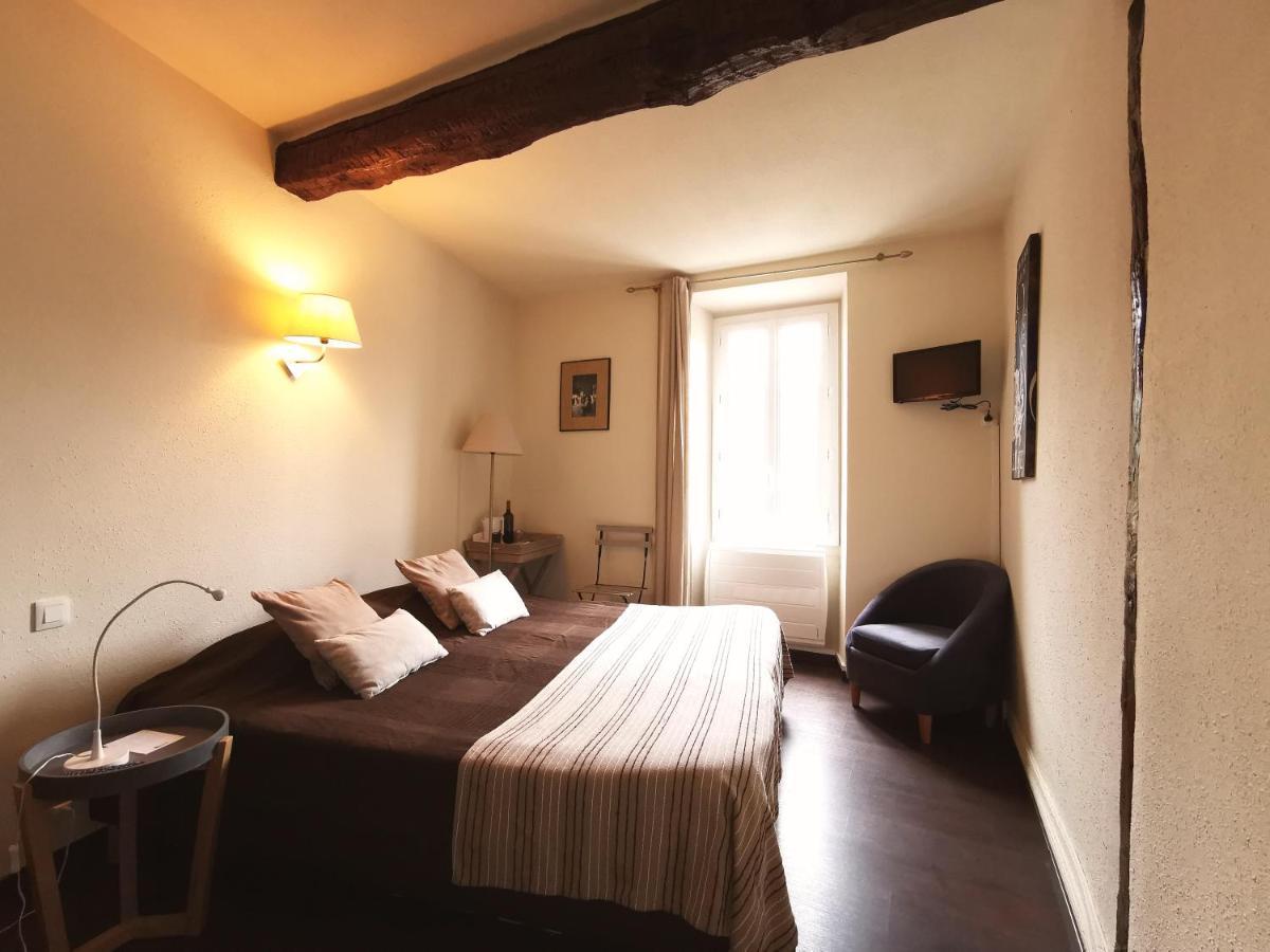 Logis Hotel Restaurant La Barguillere Saint-Pierre-de-Riviere Bagian luar foto