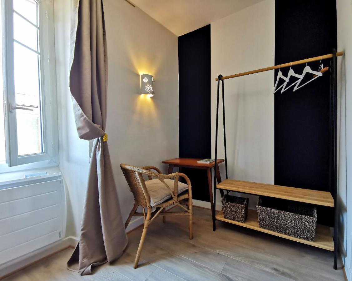 Logis Hotel Restaurant La Barguillere Saint-Pierre-de-Riviere Bagian luar foto