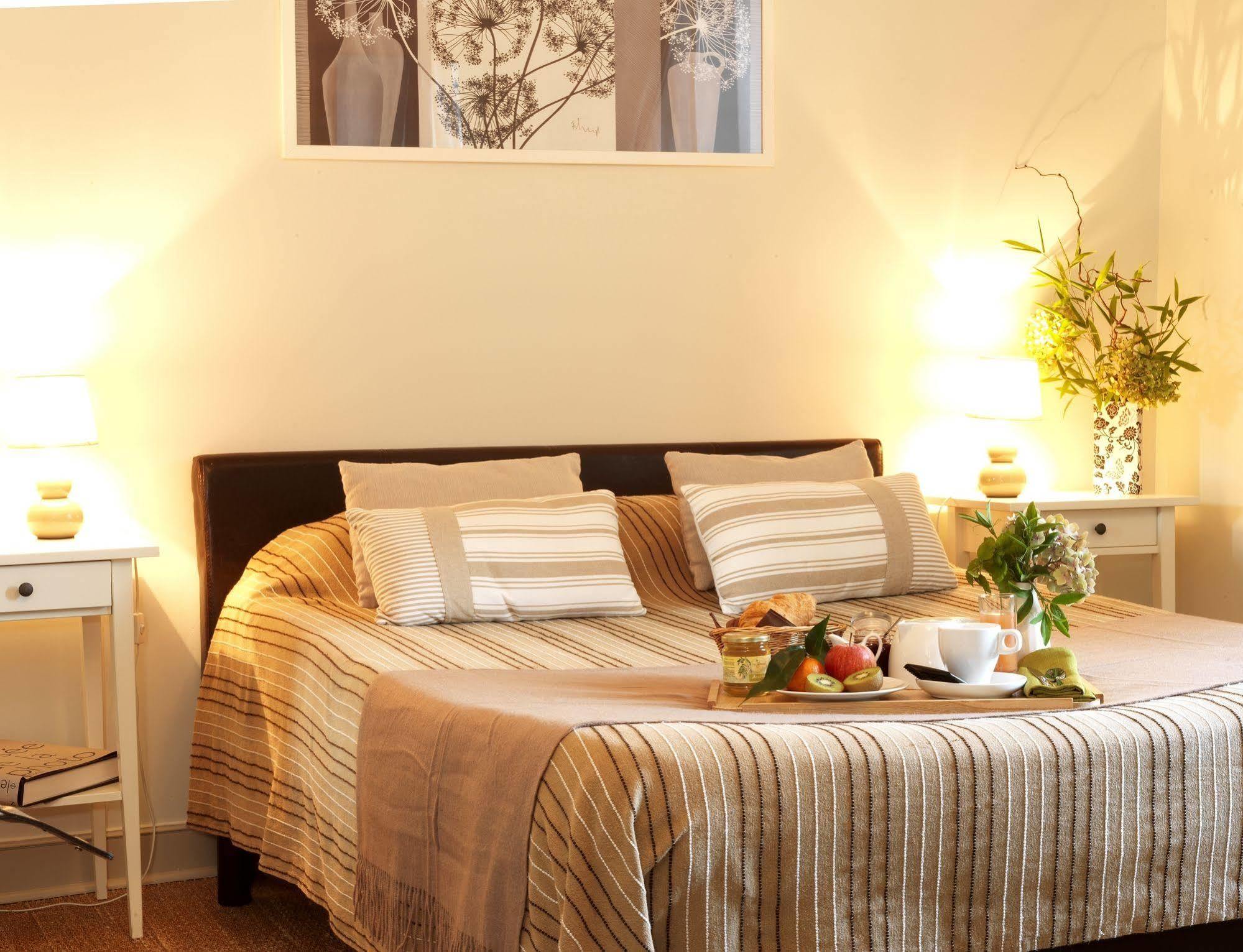 Logis Hotel Restaurant La Barguillere Saint-Pierre-de-Riviere Bagian luar foto