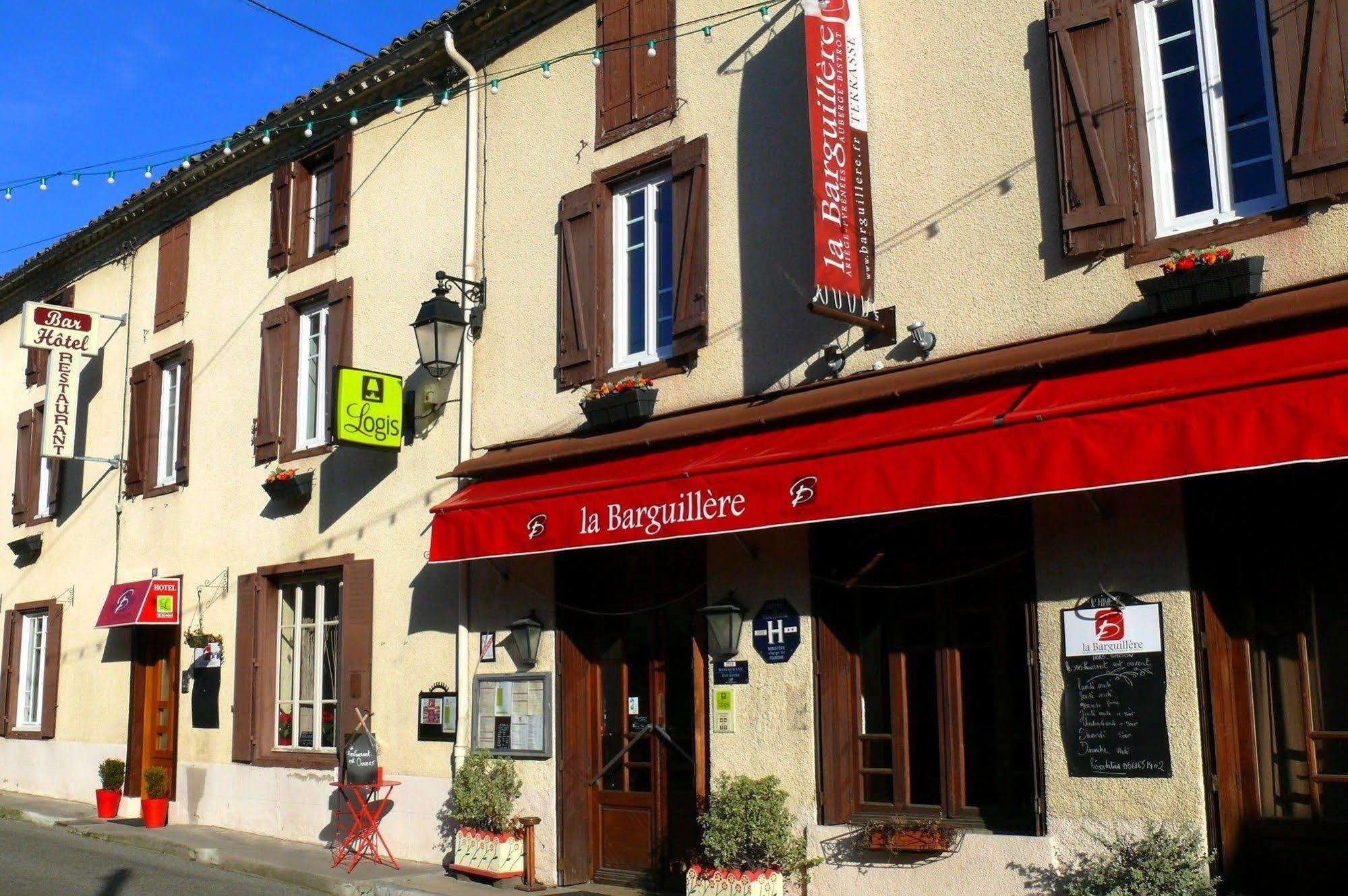 Logis Hotel Restaurant La Barguillere Saint-Pierre-de-Riviere Bagian luar foto